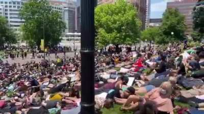 Incredible scene at Colorado&rsquo;s Capitol right now. Thousands of protesters are lying face down with their hands behind their backs chanting &ldquo;I can&rsquo;t breathe.&rdquo; They&rsquo;re doing this for 9 mins.