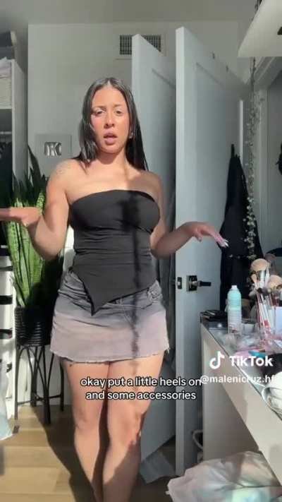 The what skirt ??