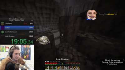 Minecraft speedrunner gets distracted