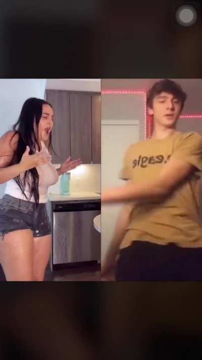 Wet Tshirt😈