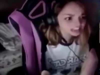 Quando jogo um jogo e chega um ladr&atilde;o de kill(pff &ntilde; roben esse meme ussan esse video e cri&atilde;o seus proprios memes) dlw abaixo.