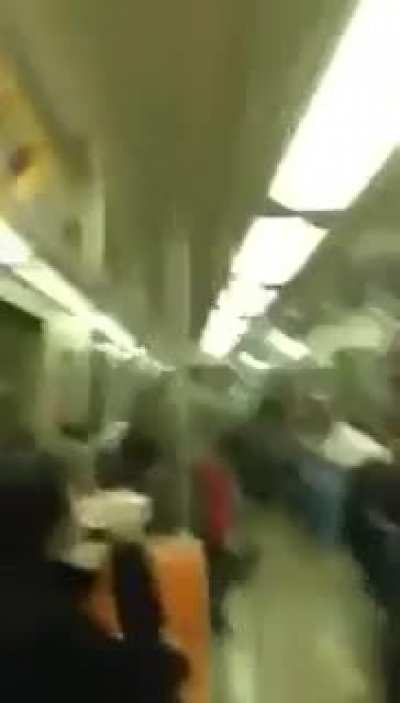 Sax battle at the subway