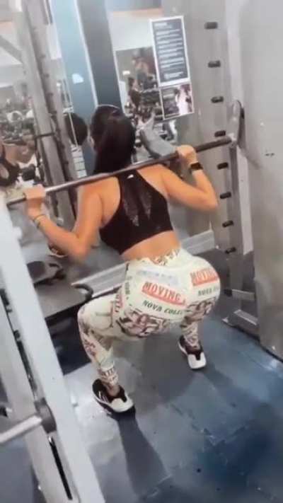 I can&rsquo;t stop imagining her go down on my cock like that