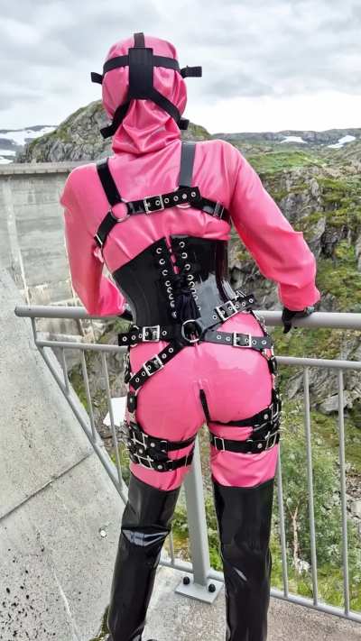 Outdoor latex is so much fun!