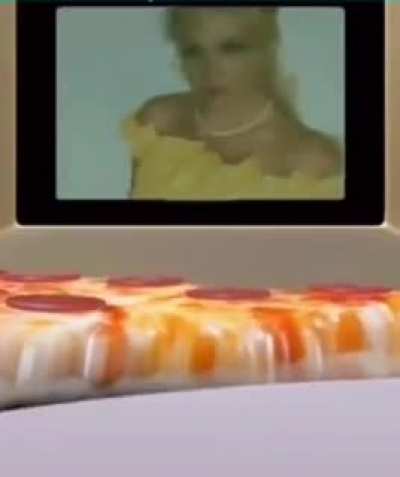 Stan Twitter/ queen Britney waiting for her pizza to get warm