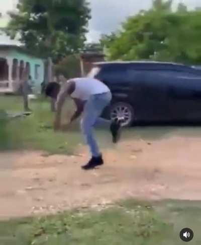 DONT RUN 🏃&zwj;♂️ DONT TRIP 🏃&zwj;♂️‼️‼️‼️
