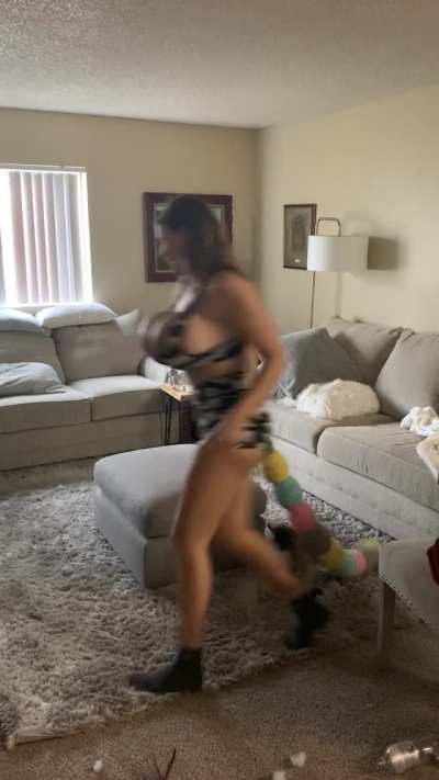There&rsquo;s a lot of bouncing when I play with my dog [oc]