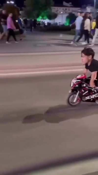 motoqro carrerista