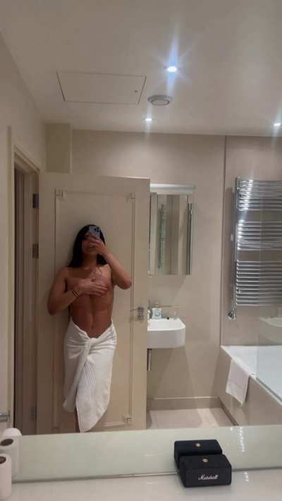 Im the naked roommate