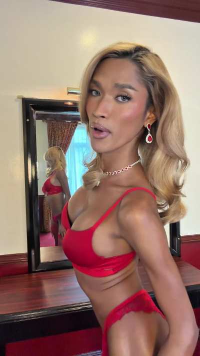 Turn me around and see how this red lace fits.