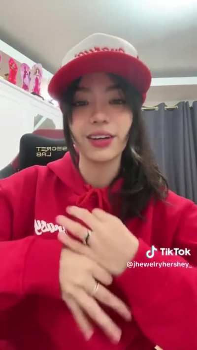 Jiji Dela Cerna