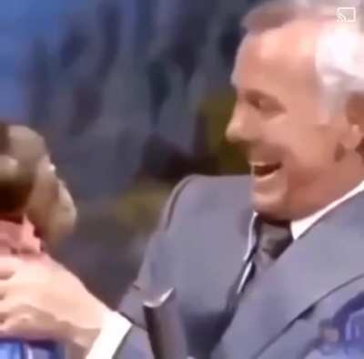 " A sociedade cria os seus pr&oacute;prios dem&ocirc;nios ". ~ Macaco D. Lucas