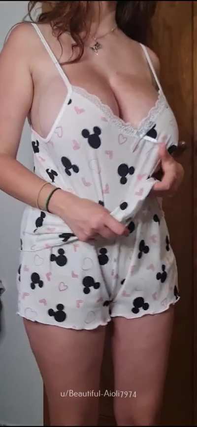 Pale and stacked babe next door