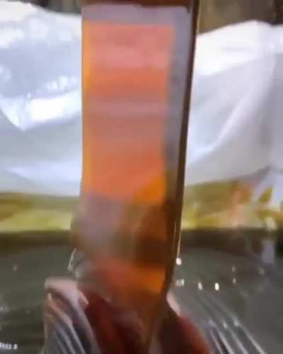 Anyone knows why viscous substances behave this way?