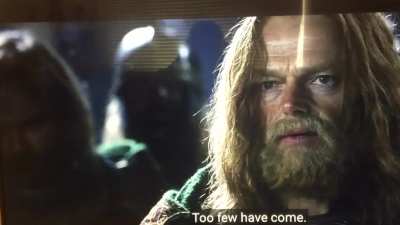 I never noticed this guys reaction before.