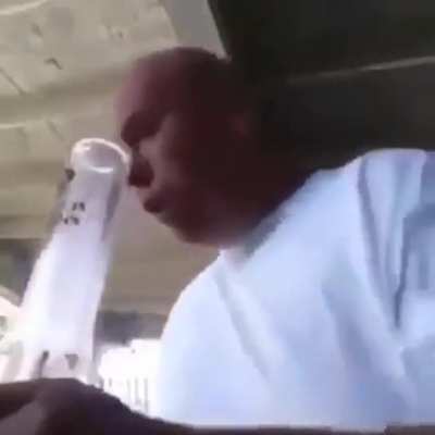 He tried to bong rip a Carolina Reaper
