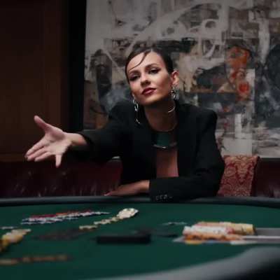 Victoria in Lobos 1707 commercial