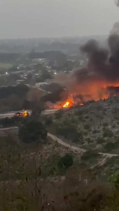 Cargo truck explodes after crash on highway. Veracruz, M&eacute;xico 3/9/2023
