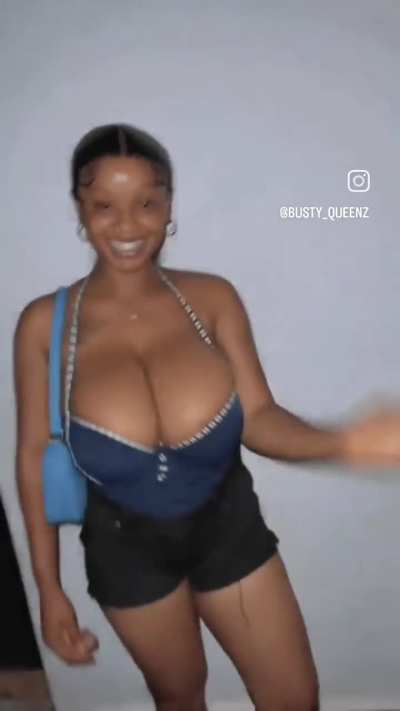 👀