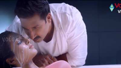 Mallu beauty Catherine Tresa enjoyed by telugu industry