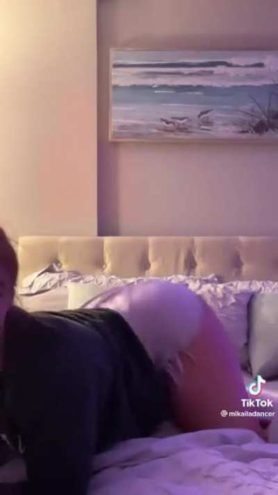 There&rsquo;s only so many times you can loop this video before the inevitable happens&hellip; 🥵💦
