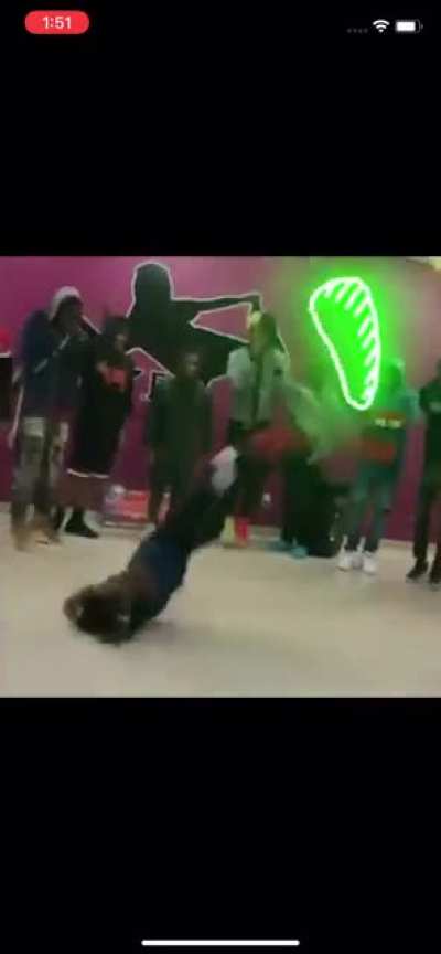 To bad I can’t dance like this😥
