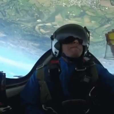 HMB, How you pour your own drink during an aileron roll?