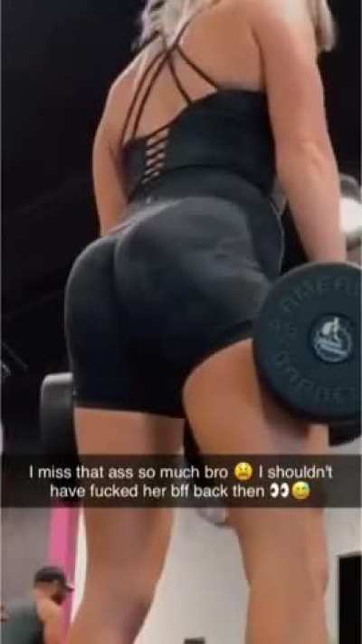 Hope you don't mind me being bottomless around my ex 👀💁🏼&zwj;♀️ [NSFW]