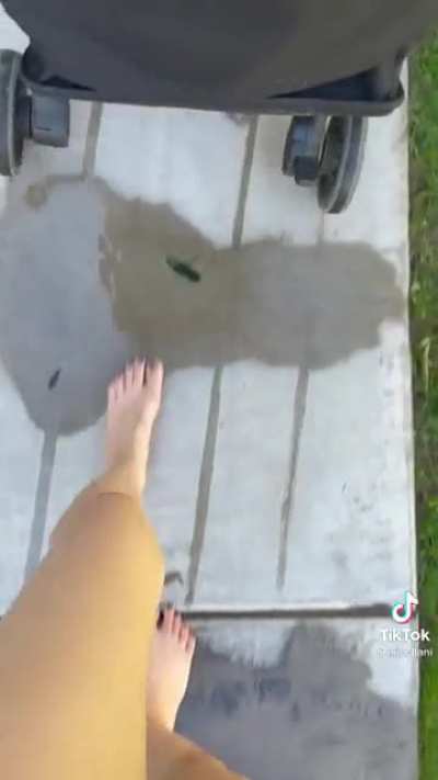 &ldquo;Feet prison&rdquo; lol