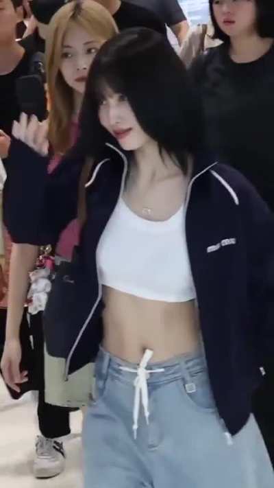 TWICE - Momo