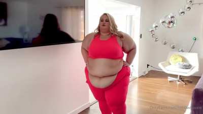 Roxxie weigh in