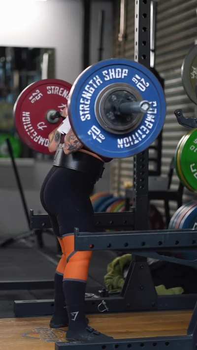 125kg squat @53kg bodyweight easy peasy 💪🏼