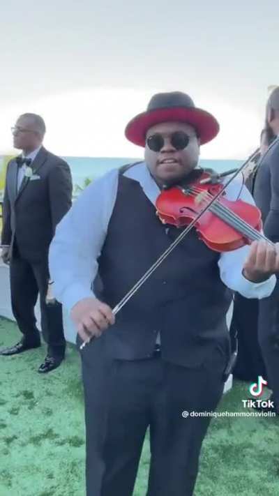 Bro&rsquo;a killing it with a violin 🎻