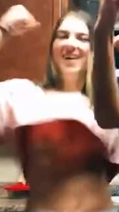 @laurengracecarr
