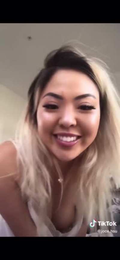 hot asian nip slip