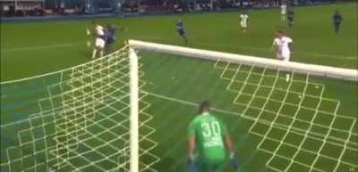 What a goal for his first in Ligue 1 ! Hakimi !!🔵🔴🔵