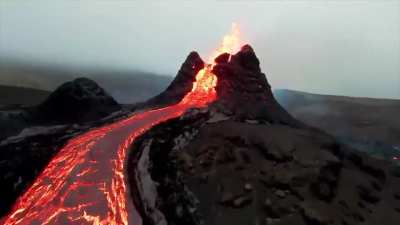 🏞️🌋🏞️