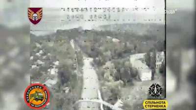 Two Ukrainian FPV drones hit two UAZ vehicles in Donetsk city, Petrovsky district