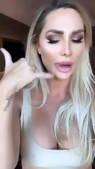 😋