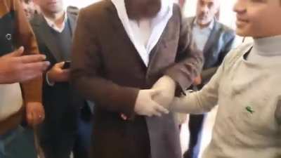 Tipe bak aq Cin &ccedil;arpmış . ( kesin imamı d&ouml;vmeye &ccedil;alşıyor)