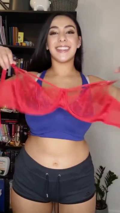 Leah her photos and more Videos! Link in Comments