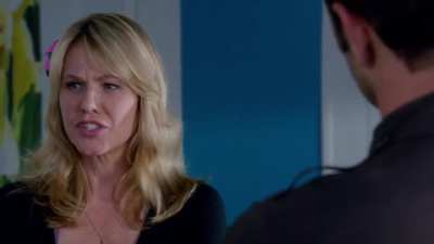 Andrea Roth (Hawaii Five-0)