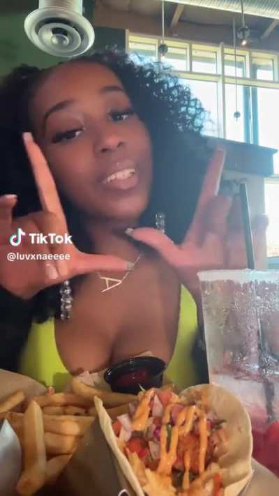 @luvxnaeeee