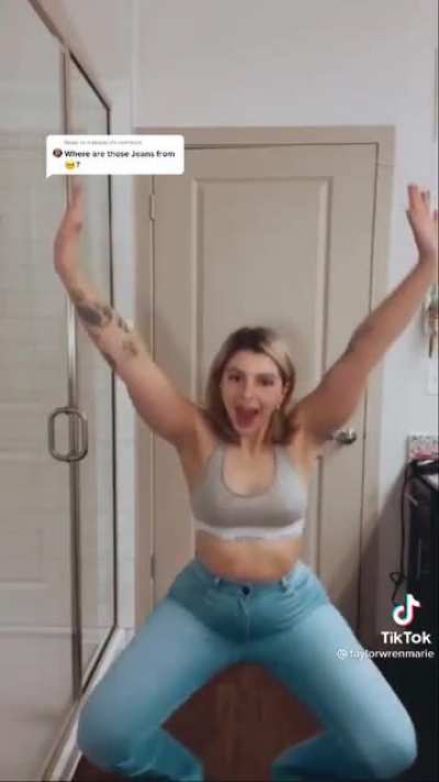 Those hips and ass 🤯