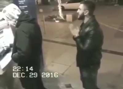 en su propia trampa