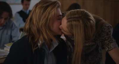 Chloe Grace Moretz hot kiss with her teacher