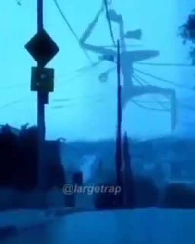 Ez a Szir&eacute;nafej olyan buja, azt se tudja hova dugja HUUJUUJUJUJUUUJJ