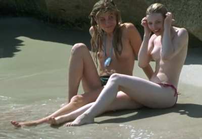 Rachel McAdams &amp; Meredith Ostrom