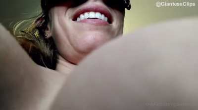 POV: you’re shrunk and trapped in Giantess Penny’s bra! 🤯