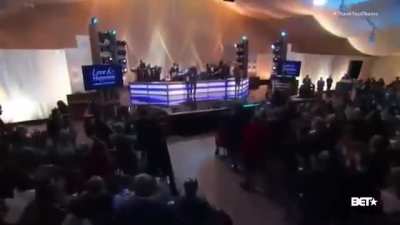 Yolanda Adams &amp;amp; Common &ndash; &ldquo;Glory&rdquo; (Live at the White House, 2016). Vocals, control, and spirit on another level.
